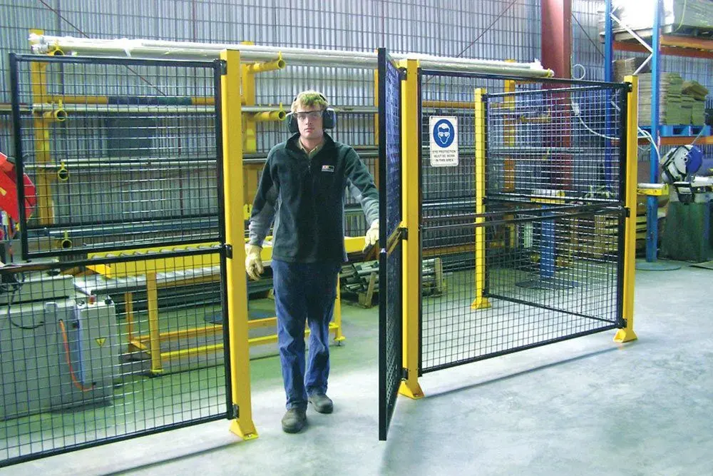 De-Fence Swing Gates