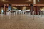 airport-crowd-barriers.jpg
